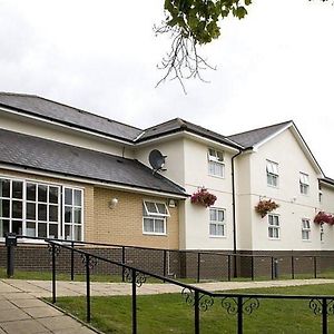 Premier Inn Epsom Central